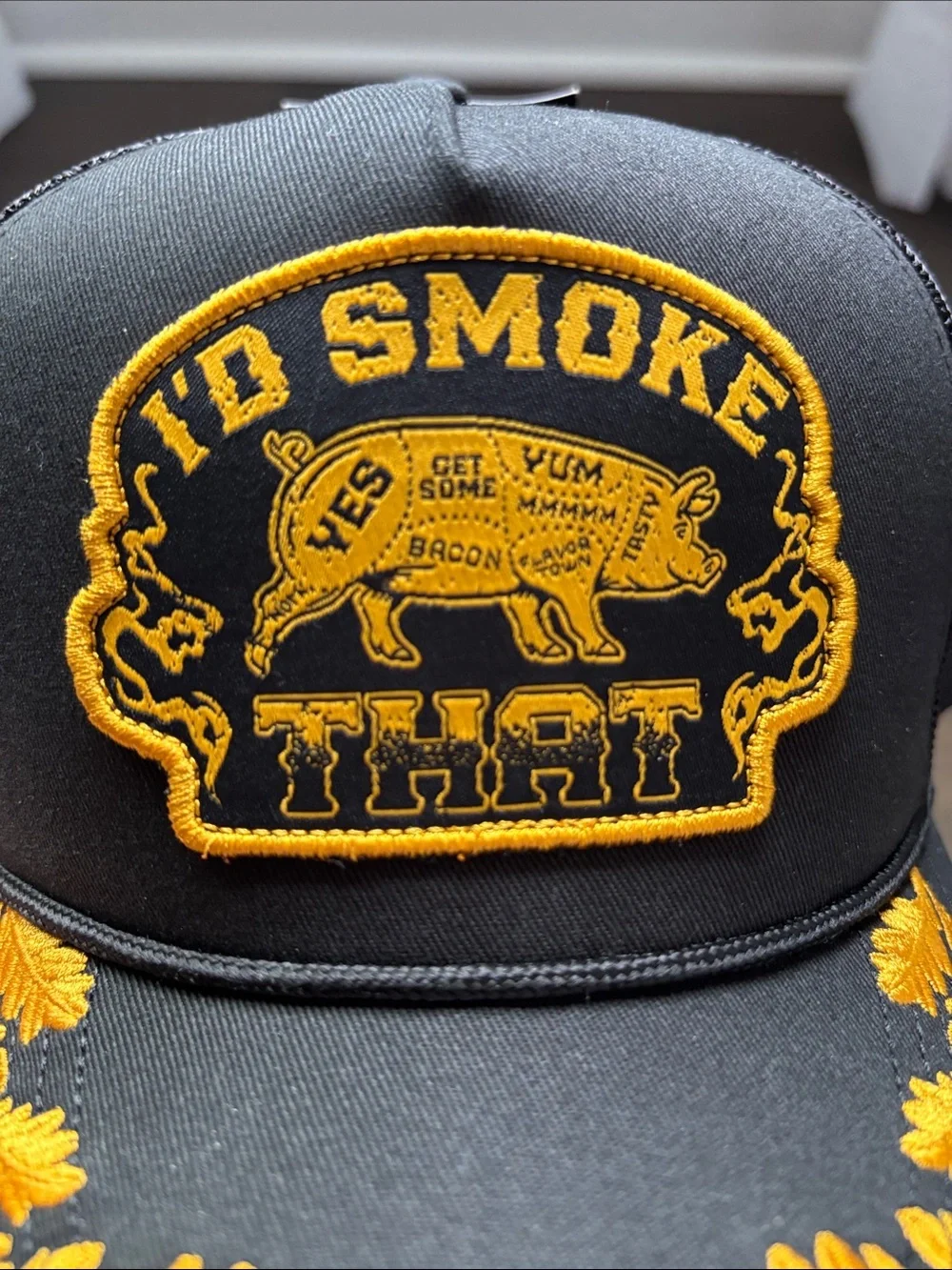 Grunt Style “I’D SMOKE THAT” pig  Embroidered  Logo Canvas/mesh snapback